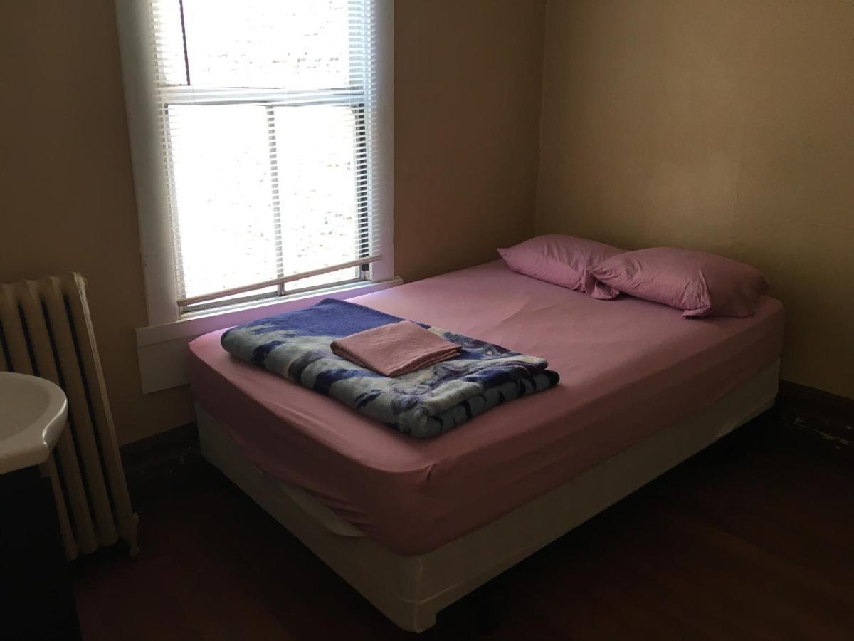 Main St Hostel Ванкувер Екстер'єр фото